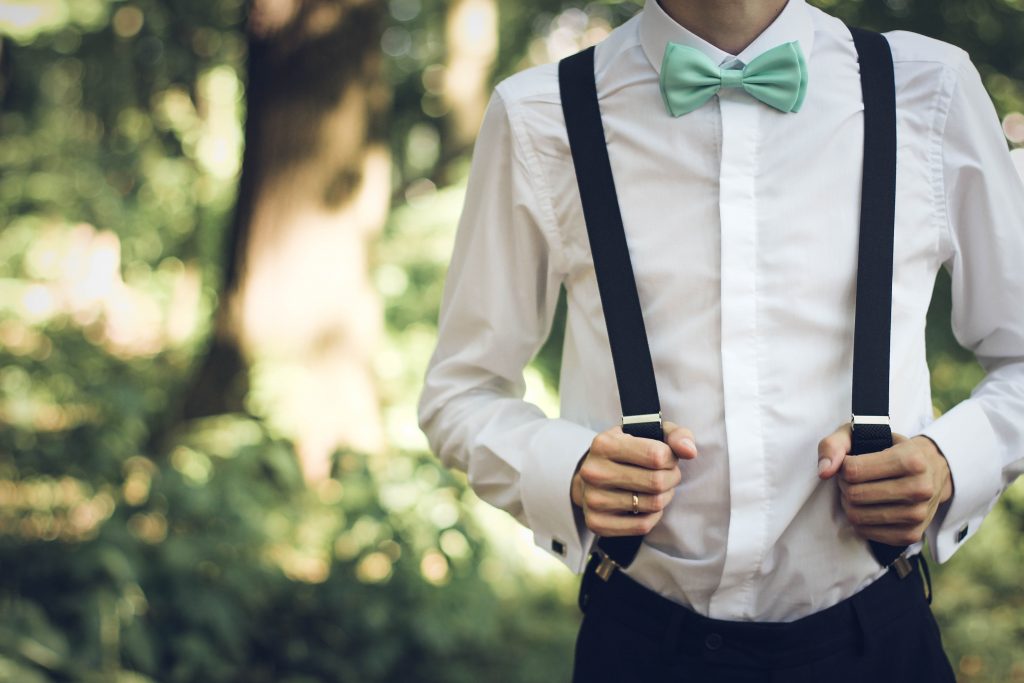 Man draagt bretels kopen fashion accessoire - stijlvolle X-vormige bretels in donker materiaal