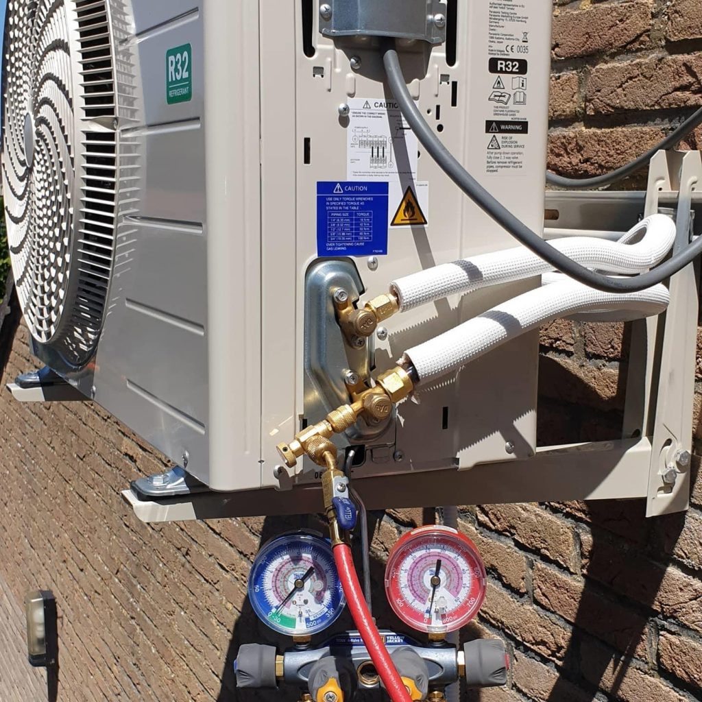 Airco met warmtepomp systeem voor efficiënte verwarming en koeling in huis